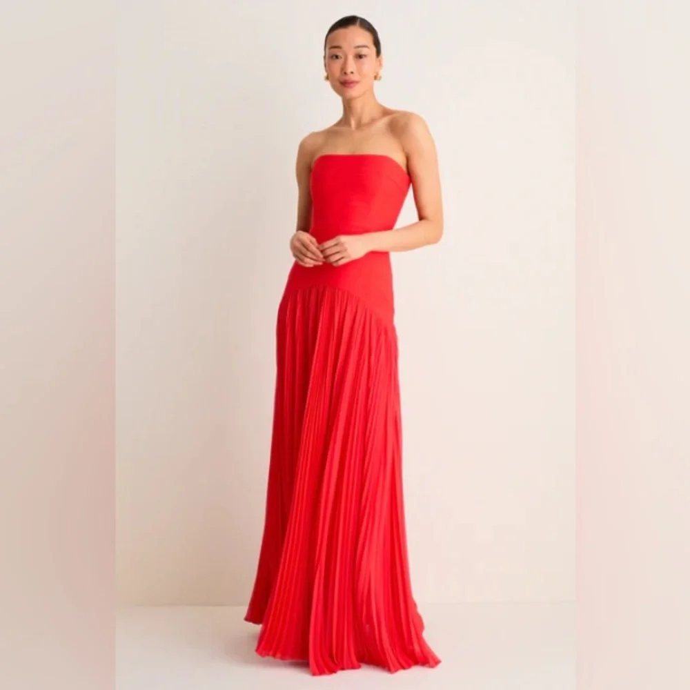 Alexis NWOT Sunniva Strapless Pleated Gown - Picture 8 of 15